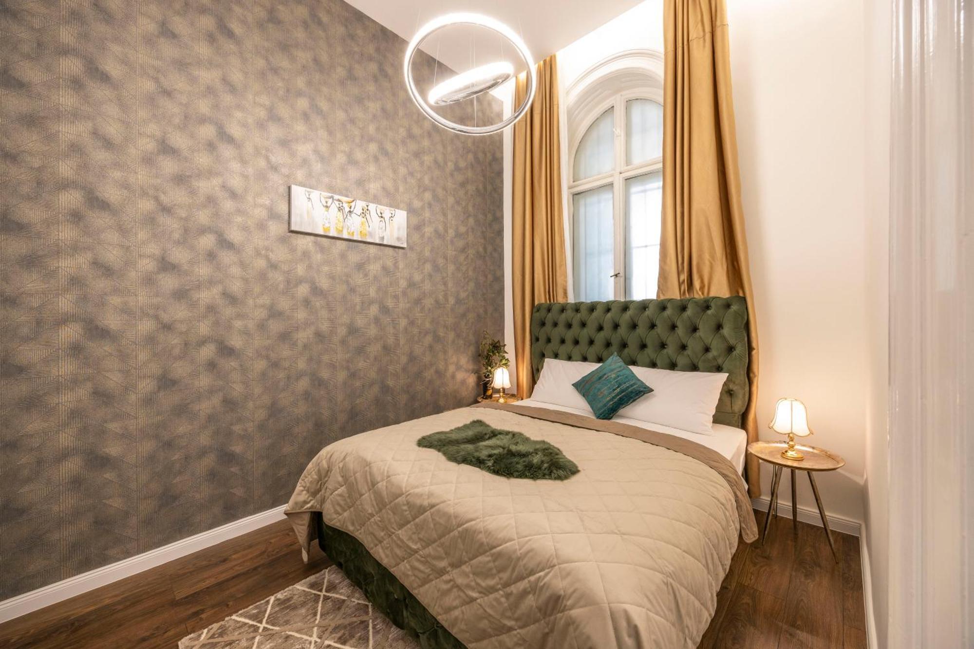 High-end Luxurious Quentin In The Heart Of Apartamento